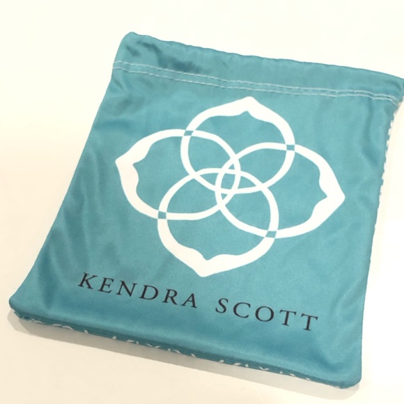 Kendra Scott Jewelry Bag - Picture 2 of 8